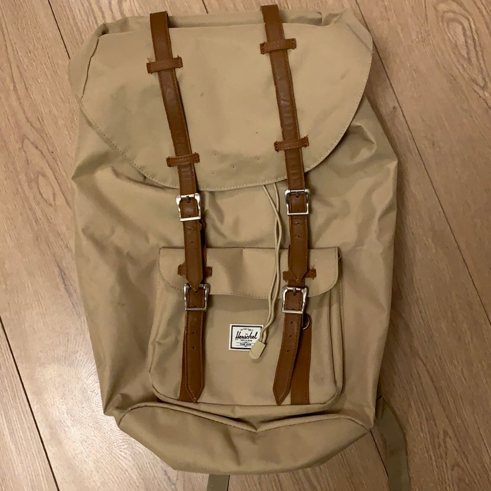 Herschel Little America backpack in khaki/tan